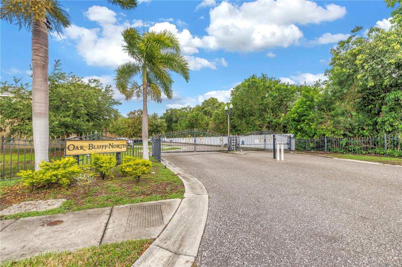 5 bedroom Single Family Residence at 6060 97th Avenue, Oak Bluff North, Pinellas Park — photo 2