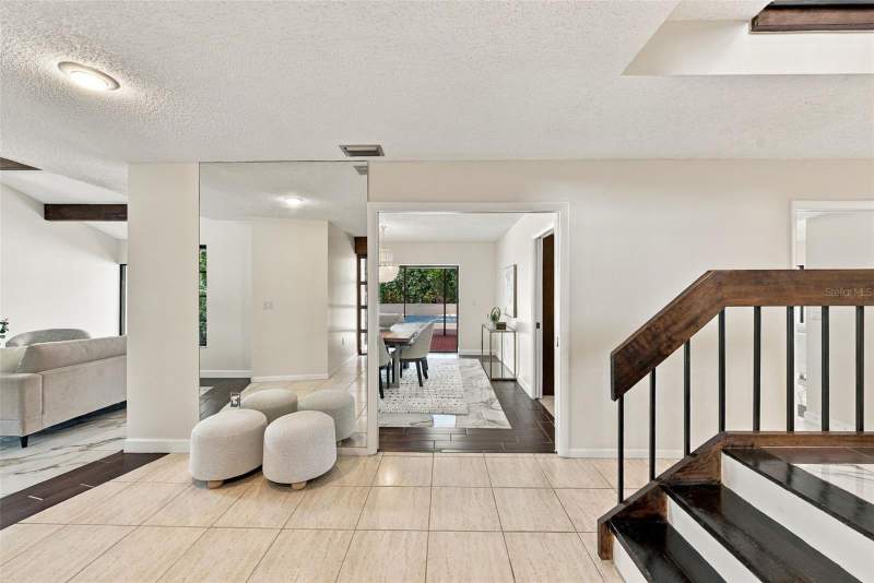 4 bedroom Single Family Residence at 2924 Torrey Pines Court, Westchester Of Countryside, Clearwater — photo 3