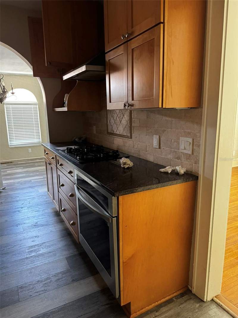 5 bedroom Single Family Residence at 30 Kreamer Avenue, Inness Park, Tarpon Springs — photo 4
