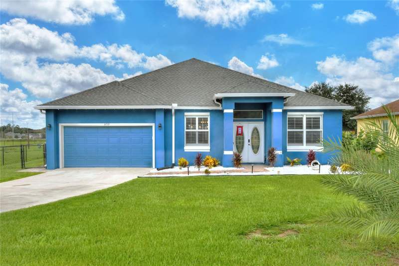 4 bedroom Single Family Residence at 3719 W Wheeler Road, Wheeler Road Estates, Lakeland — photo 2