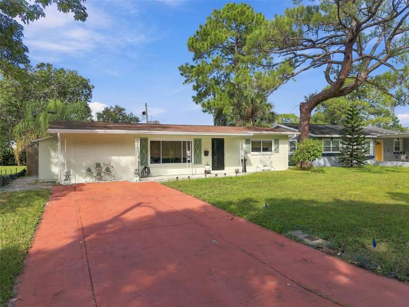 3 bedroom Single Family Residence at 9010 1st Street, Sun-Lit Shores, St Petersburg — photo 4