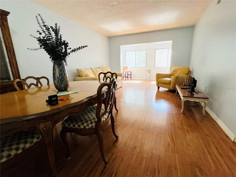 1 bedroom Condominium at 8651 10TH STREET #210, BARCLEY ESTATES, ST PETERSBURG — photo 4