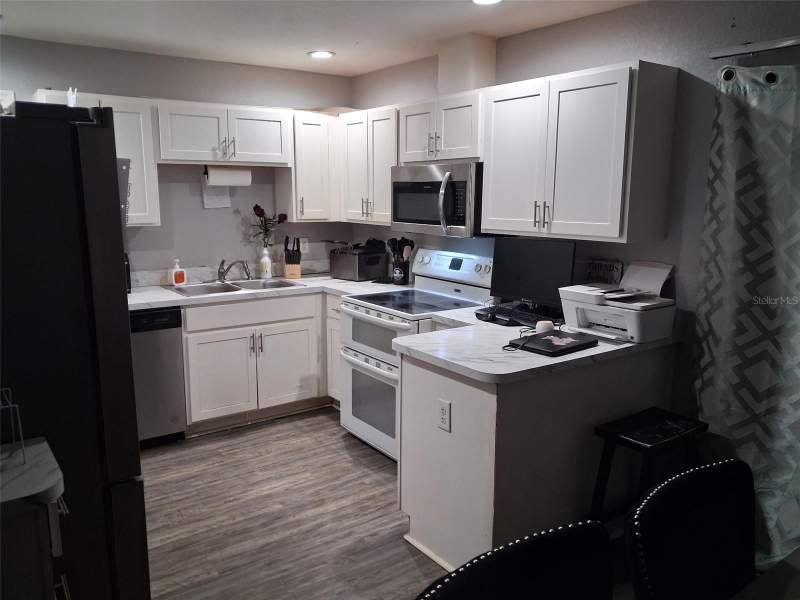 4 bedroom Single Family Residence at 505 Holt Circle, Jan Phyl Village, Winter Haven — photo 3
