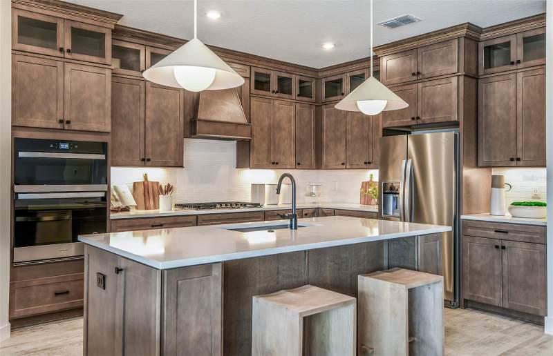 5 bedroom Single Family Residence at 13710 Brookside Haven Street, Spencer Glen North, Riverview — photo 2