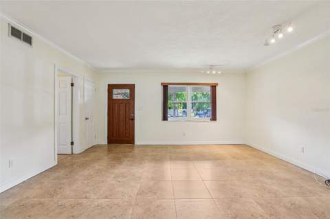 215 S West Shore Boulevard, Tampa FL - photo 9 of 42