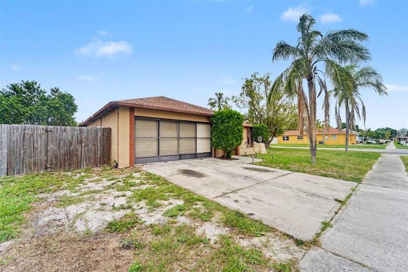 3 bedroom Single Family Residence at 1215 Persimmon Drive, Holiday Lakes West, Holiday — photo 4