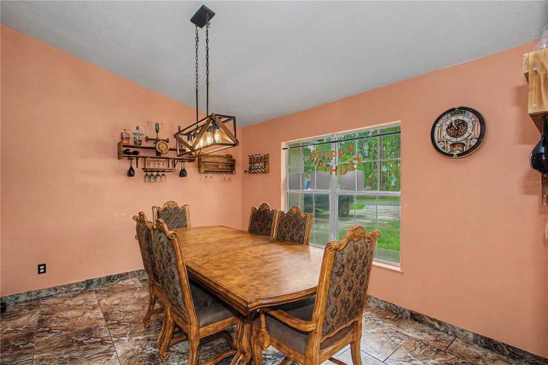 4 bedroom Single Family Residence at 8137 SW 138th Street Road, Marion Oaks Un 11, Ocala — photo 5