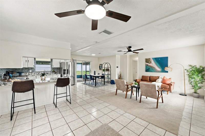 3 bedroom Single Family Residence at 1719 Julian Lane Drive, Clair Mel City Sec A Unit, Tampa — photo 5
