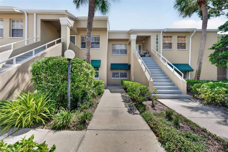 10811 INDIAN HILLS COURT #37 home for sale in Cloisters at Bardmoor
