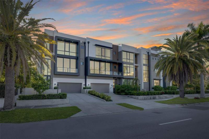 98 W DAVIS BOULEVARD home for sale in Davis Point Townhomes