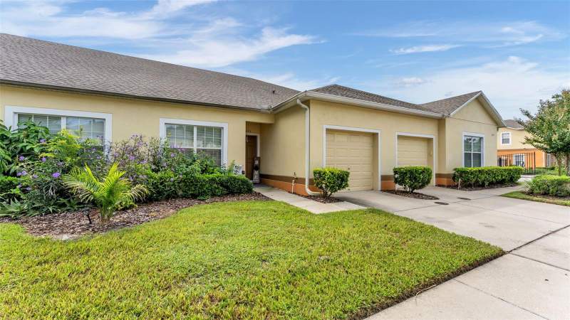 2 bedroom Townhouse at 4275 Winding Vine Drive, Autumnwood Grove Pcls A-D, Lakeland — photo 3