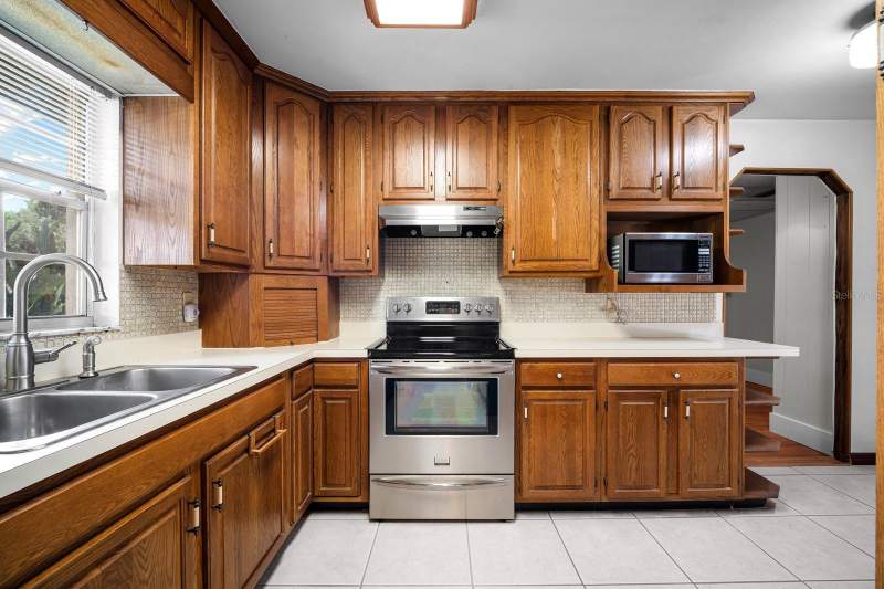3 bedroom Single Family Residence at 1807 Nova Drive, Meadow Ridge Estates Un 2, Valrico — photo 4