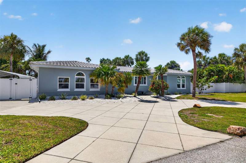 976 NARCISSUS AVENUE home for sale in Carlouel