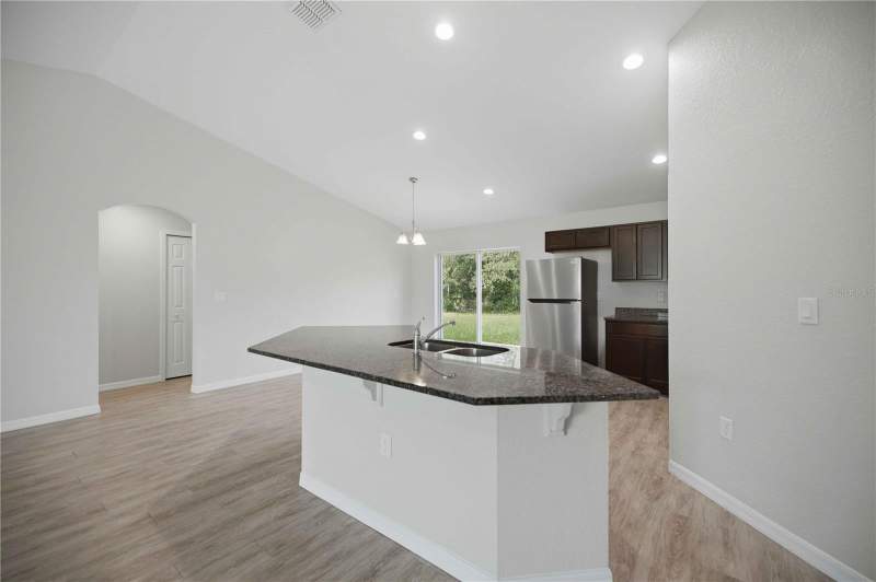 3 bedroom Single Family Residence at 2824 SW 161st Loop, Marion Oaks Un 04, Ocala — photo 3