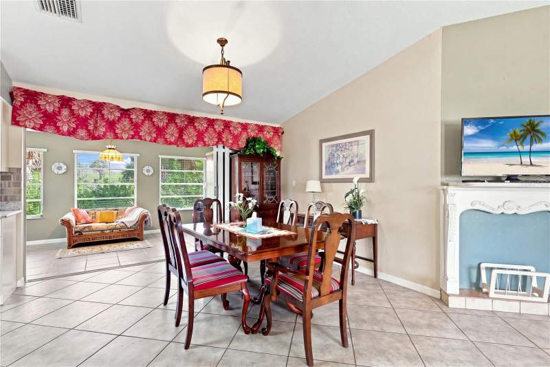 3 bedroom Single Family Residence at 468 Harland Street, Warm Mineral Spgs, North Port — photo 5