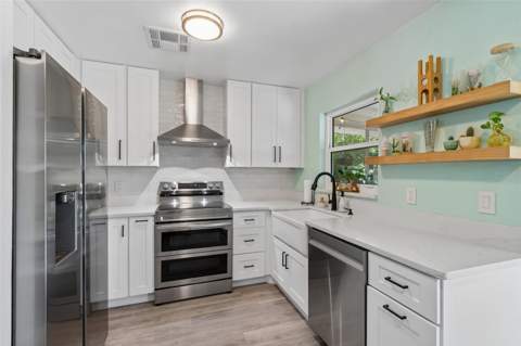 4185 Whiting Drive, St Petersburg FL - photo 11 of 45