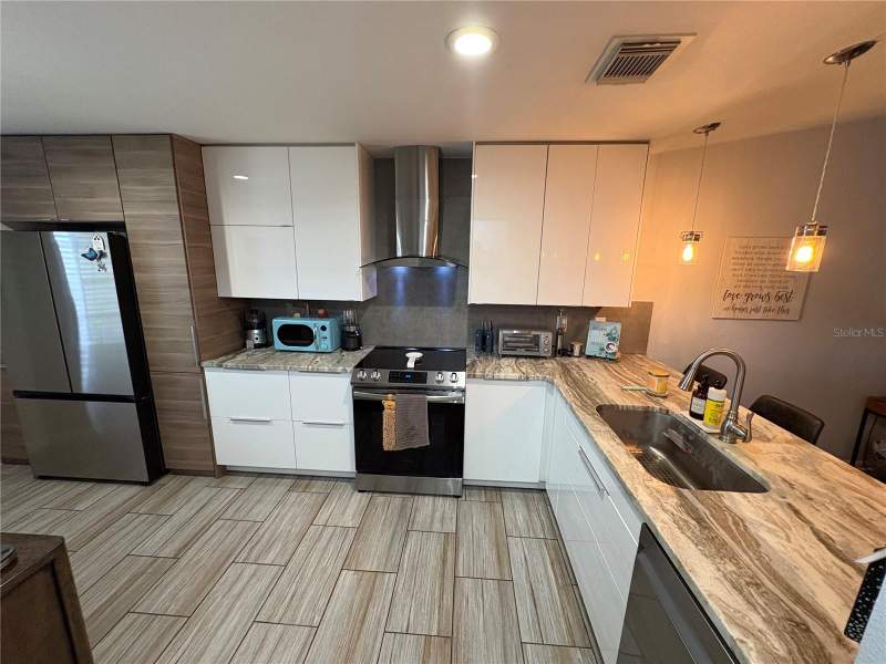 2 bedroom Condominium at 2131 Ridge Road #2, Coastal Ridge, Largo — photo 3