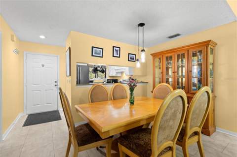 1013 Caravel Court, Tarpon Springs FL - photo 8 of 41