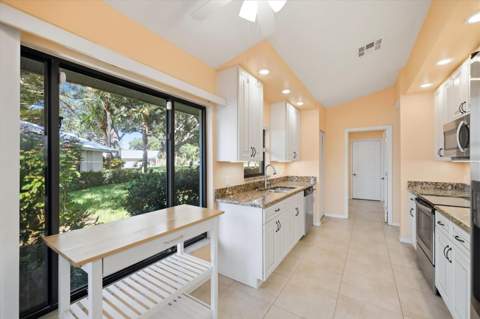 214 Southampton Drive #327, Venice FL - photo 8 of 42