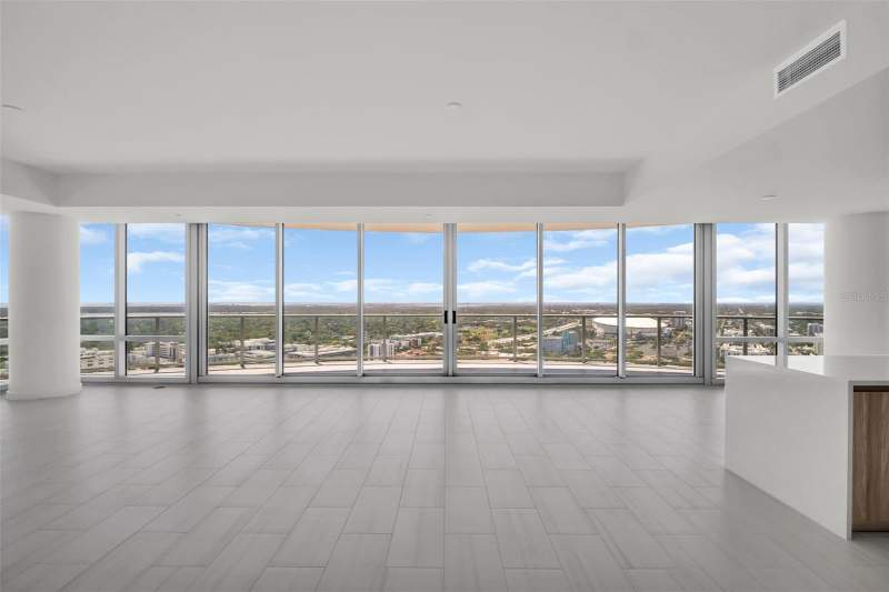 3 bedroom Condominium at 400 Central Avenue #3401, 400 Central, St Petersburg — photo 3