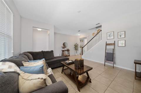 8515 Vedder Ln, Orlando FL - photo 8 of 34