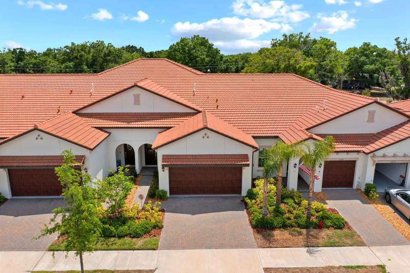 2 bedroom Townhouse at 17538 Holly Well Avenue, Forest Brooke Active Adult Phs, Wimauma — photo 2