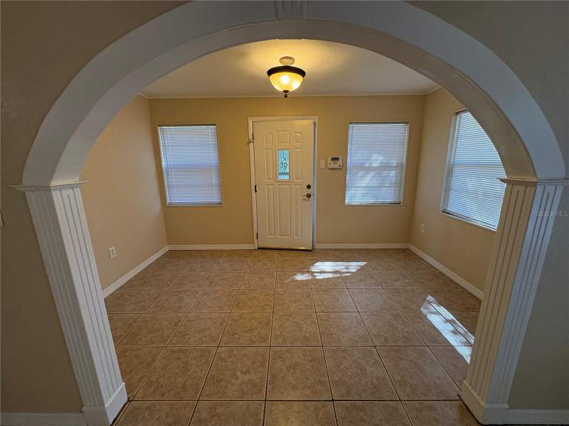 3 bedroom Single Family Residence at 8351 Wakeford Road, Lake Wales, Lake Wales — photo 2