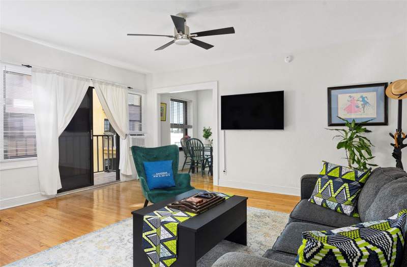 1 bedroom Condominium at 130 4th Avenue #503, Flori De Leon Apts Co-Op, St Petersburg — photo 2