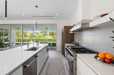 1304 Indian Rocks Road, Belleair FL - photo 12 of 81