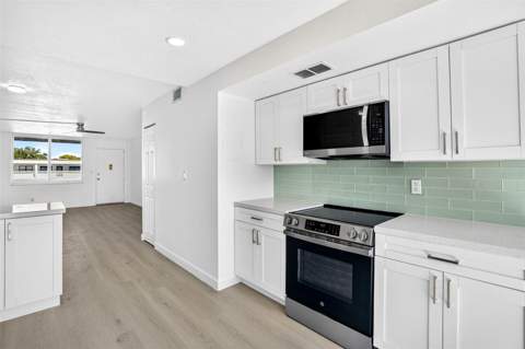 5095 Bay Street #310, St Petersburg FL - photo 15 of 36