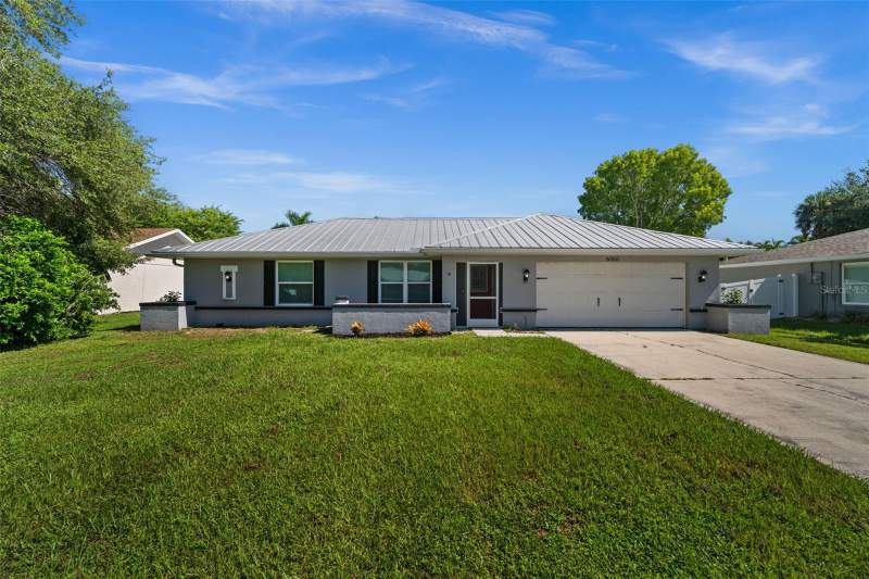 3 bedroom Single Family Residence at 6060 Macbeth Lane, Island Park Woodlands, Fort Myers — photo 2