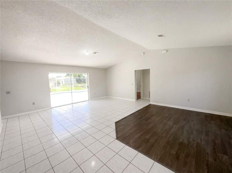 3 bedroom Single Family Residence at 1750 Evergreen Court, Pleasant Hill Lakes Unit 3, Kissimmee — photo 3