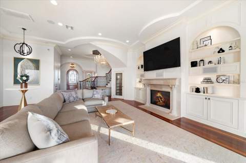 1040 Eldorado Avenue, Clearwater Beach FL - photo 8 of 99