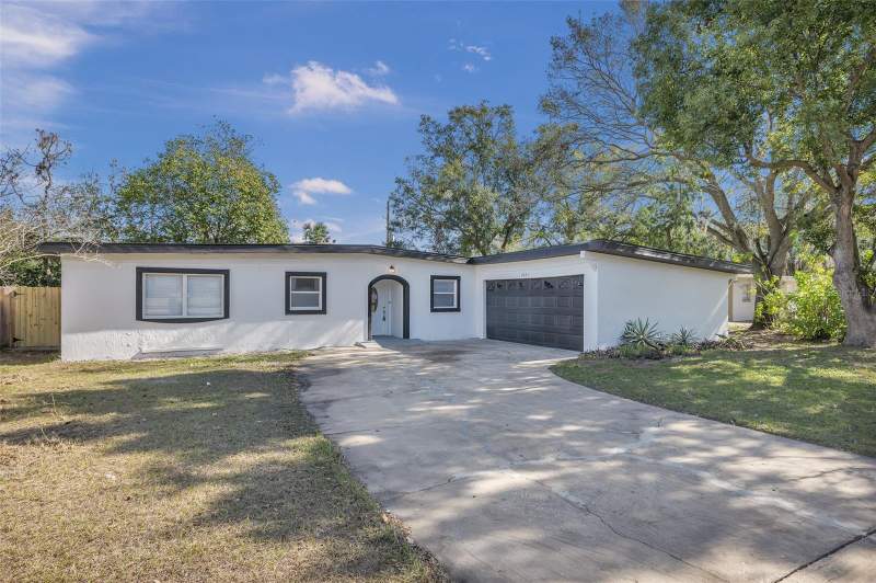 Silver Star Manor