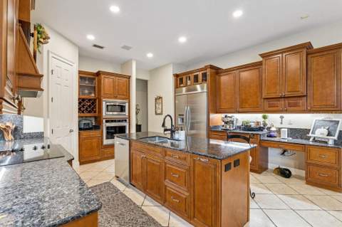 1066 Ceasars Ct, Mount Dora FL - photo 14 of 38
