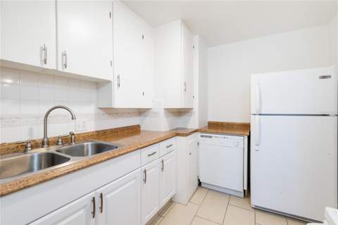 920 NW 20th Street, Gainesville FL - photo 9 of 12