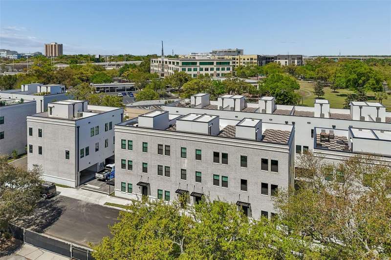 3 bedroom Townhouse at 1218 E Kay Street #18, Canvas Tpa Townhomes Phase 1, Tampa — photo 3