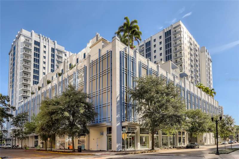 415 E PINE STREET home for sale in Paramount Lake Eola