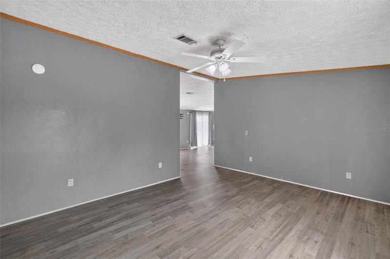 5 bedroom Manufactured Home at 311 SE Highway 42, Foxborough Farms, Summerfield — photo 5