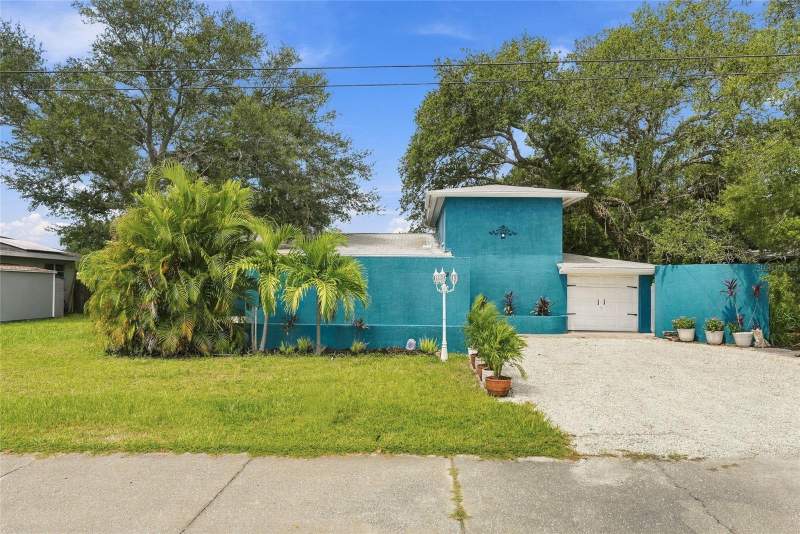 4 bedroom Single Family Residence at 4720 Welch Causeway, Edgewater Estates, St Petersburg — photo 3