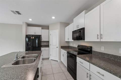 3715 Daisy Bloom Place, Tampa FL - photo 9 of 81