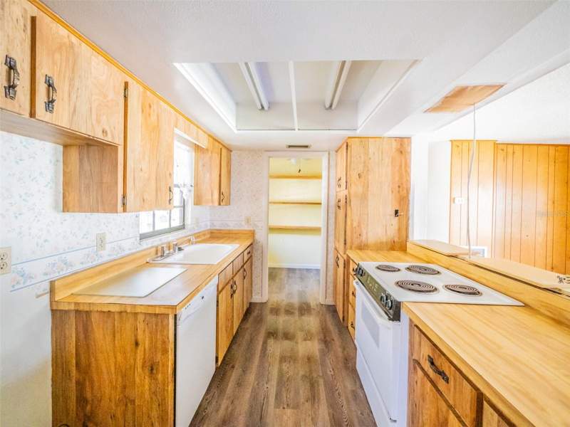 2 bedroom Single Family Residence at 55746 Carrol Street, Holiday Haven Campsites, Astor — photo 4
