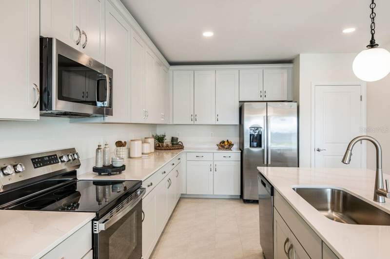 5 bedroom Single Family Residence at 9617 Vibrant Lane, Brighton, Venice — photo 3