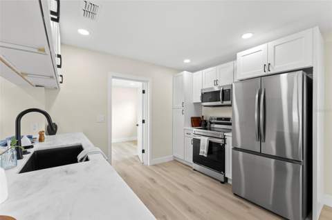 4430 Carson Street, St Petersburg FL - photo 9 of 43