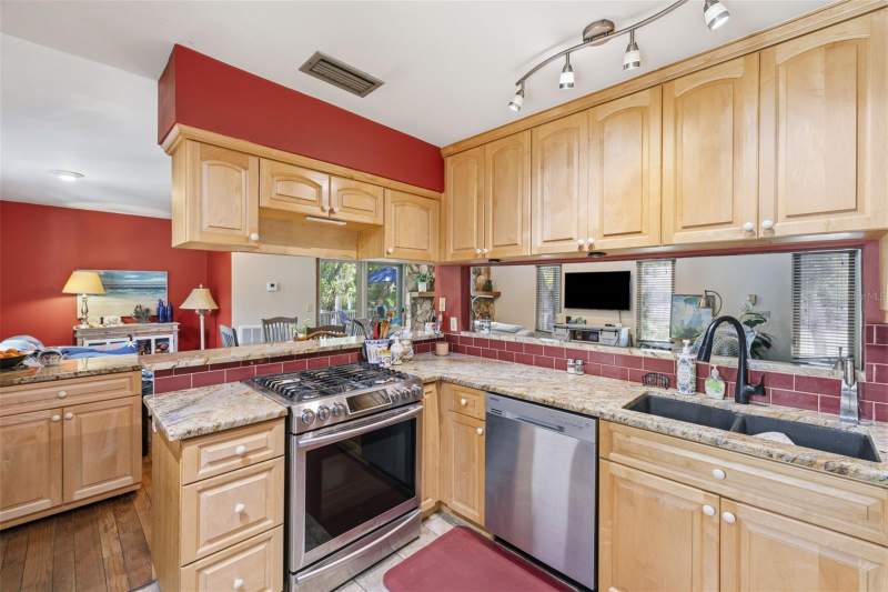 4 bedroom Single Family Residence at 13150 72nd Terrace, Harbor View 2, Seminole — photo 5