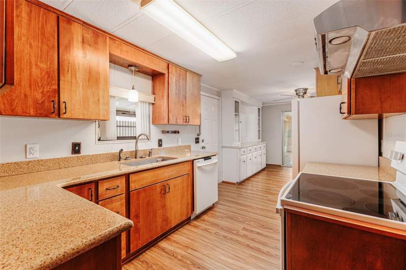 2 bedroom Manufactured Home at 2055 S Floral Avenue #224, Floral Lakes, Bartow — photo 3