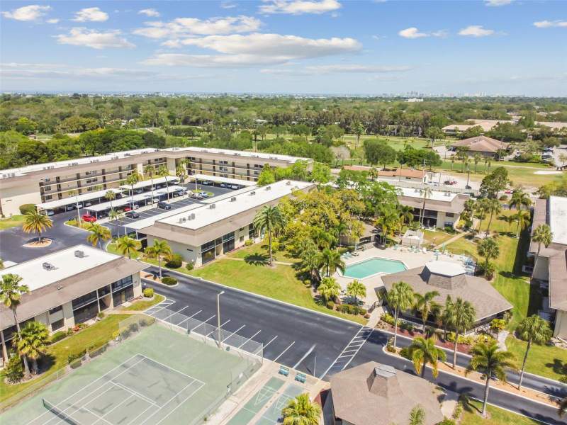 2 bedroom Condominium at 12300 Vonn Road #3102, Villas De Golf Condo, Largo — photo 3
