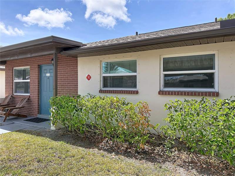 1 bedroom Villa at 24862 US Highway 19 #3001, Hill Crest Villas, Clearwater — photo 2