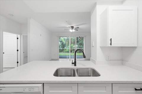 17104 Carrington Park Drive #516, Tampa FL - photo 6 of 28