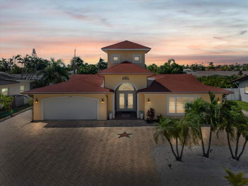 3 bedroom Single Family Residence at 108 24th Street, Bellevue Estates 6th Add, Belleair Beach — photo 2